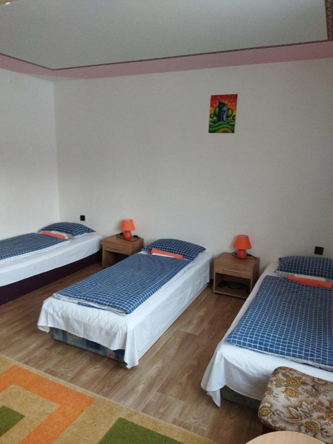 Lucky Cat Hotel Nová Lesná Eksteriør billede